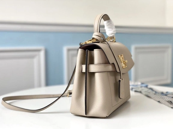 WIS LOUIS MM VUITTON EVER BB LOCKME 0821